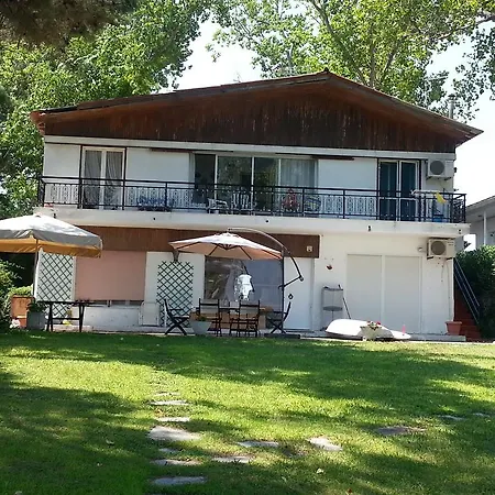 Lefka Apartment